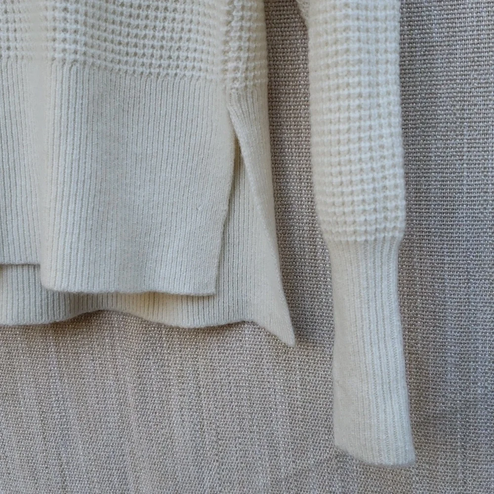Everlane Cashmere Waffle Knit Sweater - Picture 6 of 12